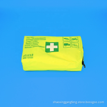 China factory small green emergency outdoor convenient medical fist aid kit cloth bag